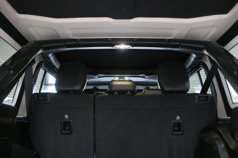 Jeep Wrangler (2022) 2.0 4xe PHEV Unlimited Sahara - fotka 47 z 50