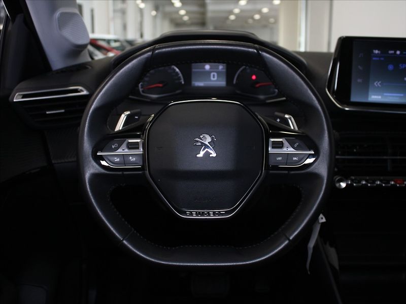 Peugeot 208 1,2 PTech 74kW AT 37tkm. - fotka 9 z 21