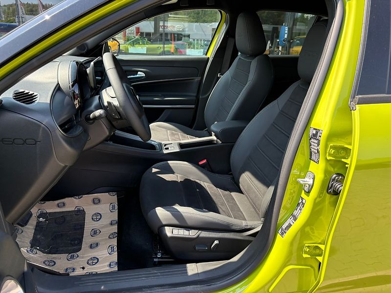 Fiat 600 (2026) 1.2 Turbo Hybrid 145k Sport - fotka 12 z 16
