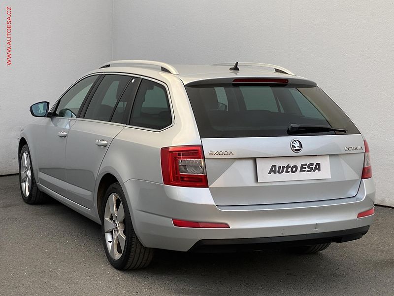 Škoda Octavia (2015) 1.6 TDI, ČR, AC, výhřev sed. - fotka 6 z 17