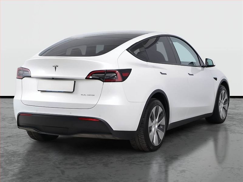 Tesla Model Y (2022) Long Range AWD 79kWh, SoH 92% - fotka 5 z 24