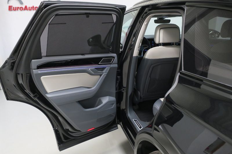 Volkswagen Touareg (2024) R-LINE 3,0TDI 210kW TOP VÝBAVA - fotka 42 z 50