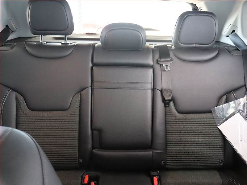 Jeep Compass (2022) 1.6 MultiJet - fotka 10 z 26