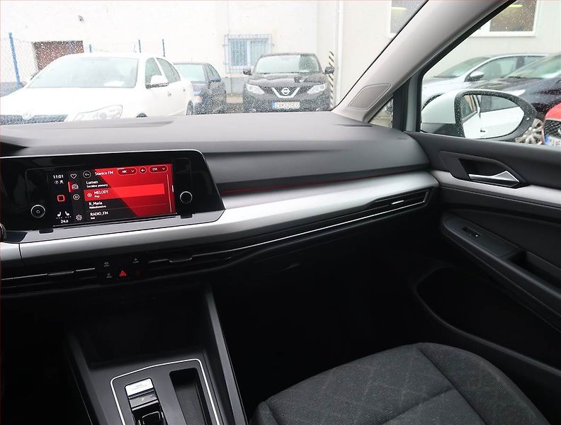 Volkswagen Golf (2021) 1.5 eTSI, Automat, Tempomat - fotka 8 z 19