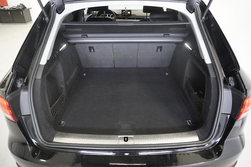 Audi A4 2.0TFSi 140 kW - fotka 11 z 31
