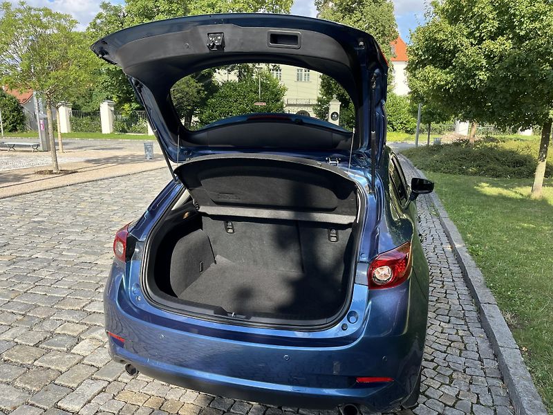 Mazda 3 (2017) 2.0 Attraction - fotka 4 z 9