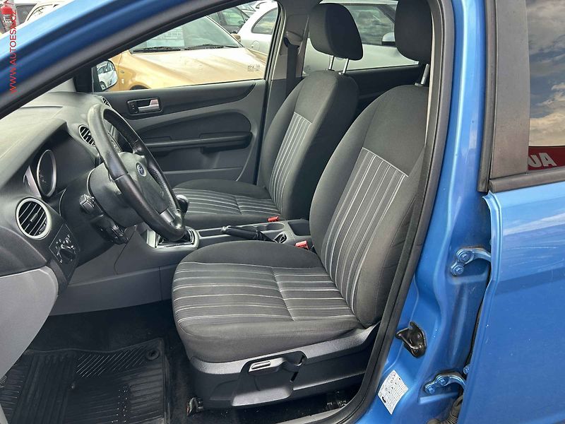 Ford Focus (2008) 1.6 16V, AC, STK6/28 - fotka 8 z 14