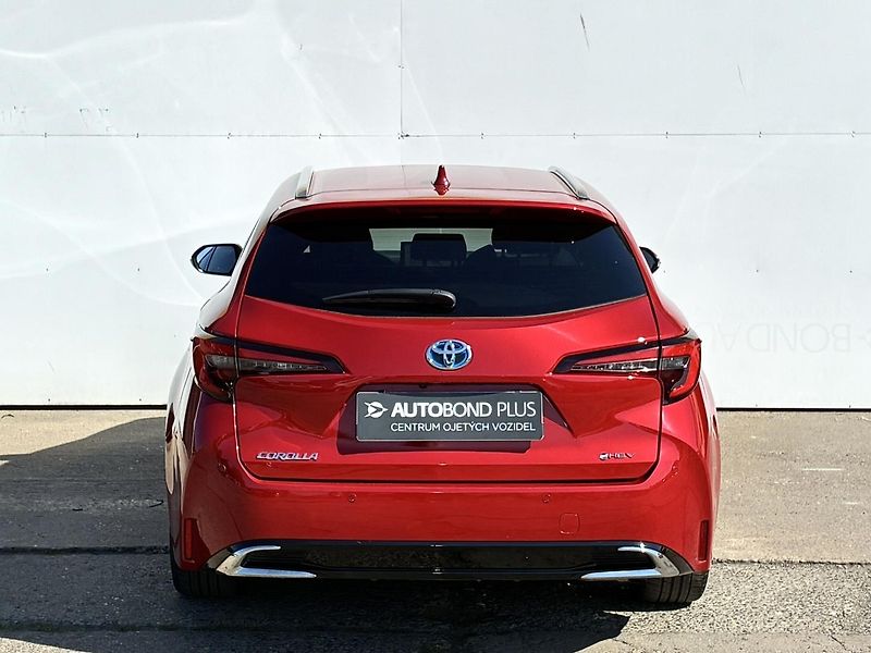Toyota Corolla 1.8 HSD 140k e-CVT Style - fotka 9 z 22