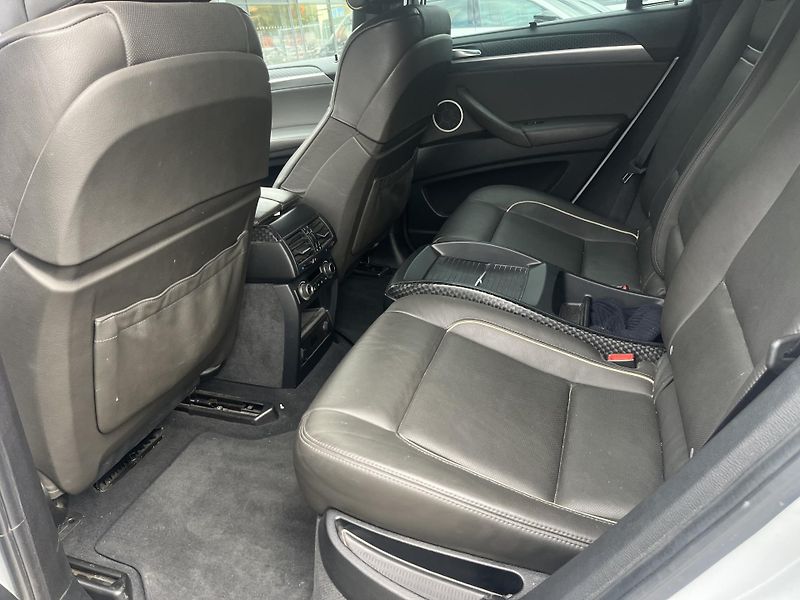 BMW X6 (2013) M50D - fotka 16 z 20