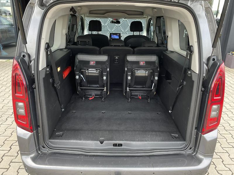 Toyota ProAce City Verso FAMILY L2 1.5 D-4D 96 kW - fotka 7 z 21