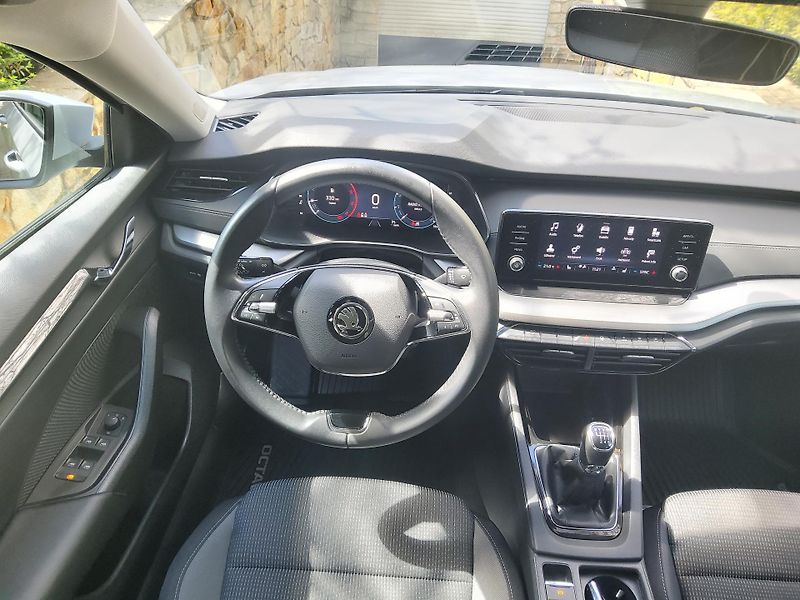 Škoda Octavia (2023) 2.0TDI 85kw Amb 1maj ČR tažné - fotka 11 z 26