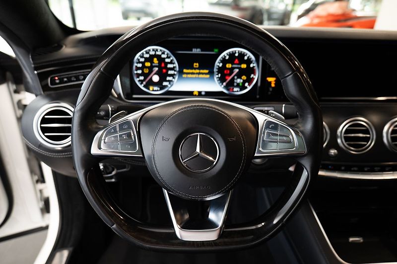 Mercedes-Benz Třídy S 500 Coupé 4MATIC - fotka 5 z 25