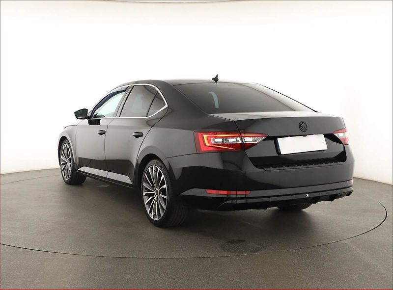 Škoda Superb (2015) Laurin&Klement 2.0 TDI - fotka 4 z 19