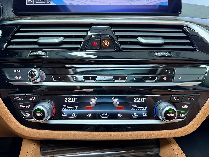BMW Řada 5 540i xDrive LUXURY LINE, PANOR - fotka 22 z 30