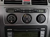 Volkswagen Touran (2007) Comfortline 1.4 TSI, Automat - náhled 13