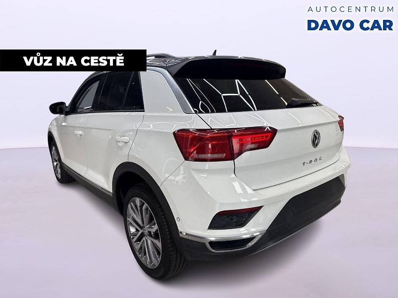 Volkswagen T-Roc 1,0 TSI Style Virtual 1.Maj. - fotka 2 z 12