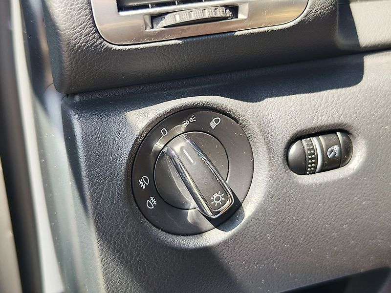 Škoda Superb 2.0 TDI/103kW Comfort - fotka 22 z 24