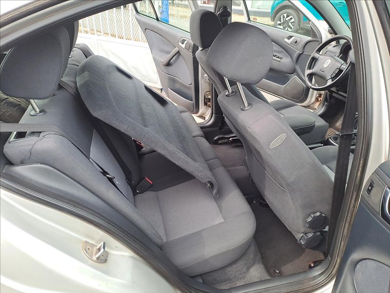 Škoda Octavia 1,9 TDI - fotka 7 z 13