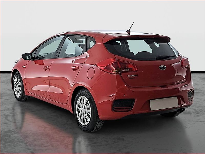 Kia Ceed (2017) 1.4 CVVT, Tempomat - fotka 4 z 17