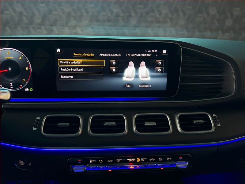 Mercedes-Benz GLS (2020) 400 d 4MATIC - fotka 17 z 25