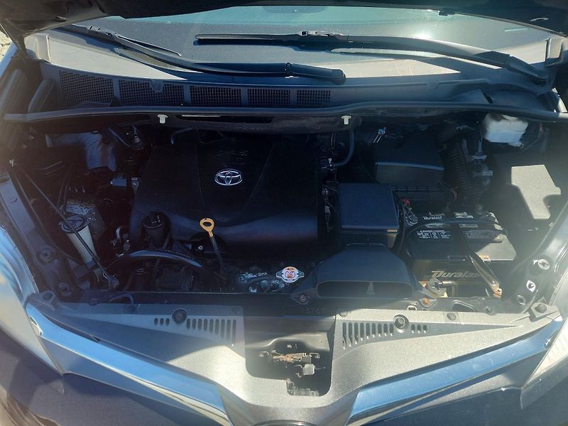 Toyota Sienna (2019) XLE 8-PASSENGER - fotka 12 z 12