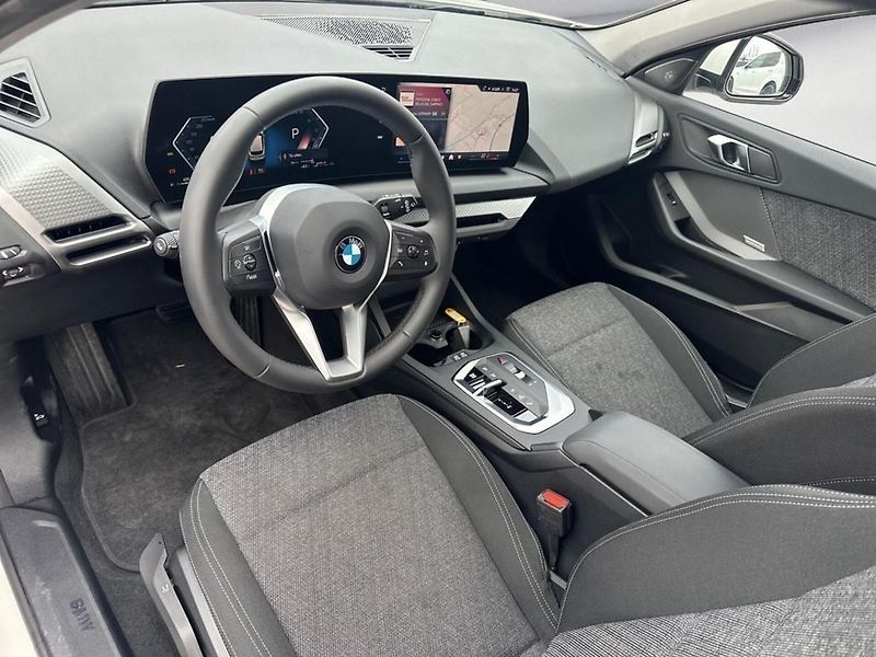 BMW Řada 1 120 M-Sport DrivAsist+ ParkAsi - fotka 8 z 12