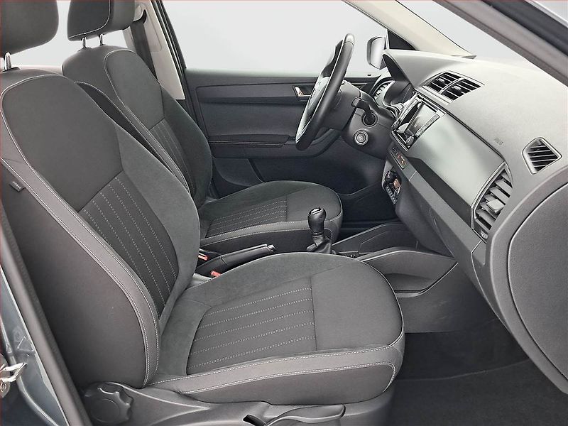 Škoda Fabia (2019) Style 1.0 TSI, Serv.kniha - fotka 9 z 17