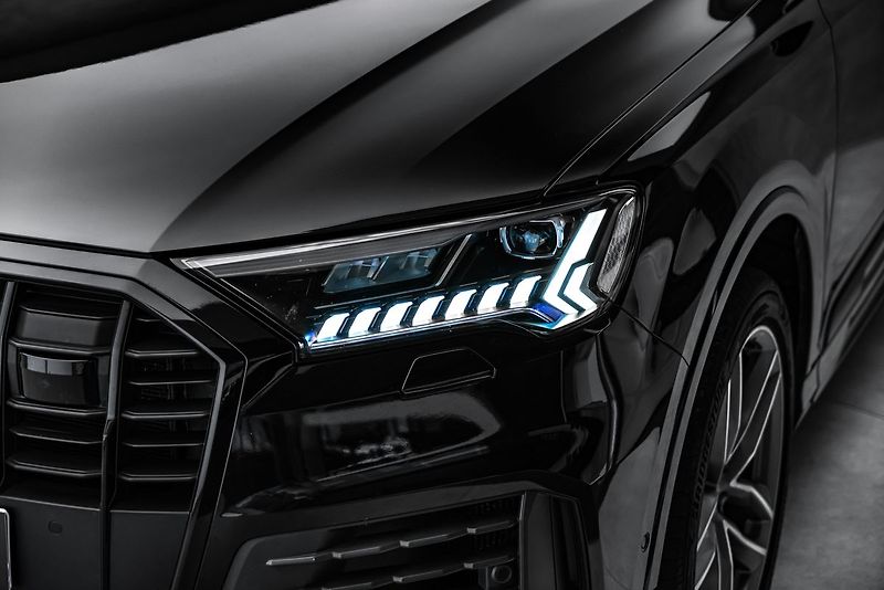 Audi Q7 50TDI Q S-line LED B&O - fotka 8 z 24