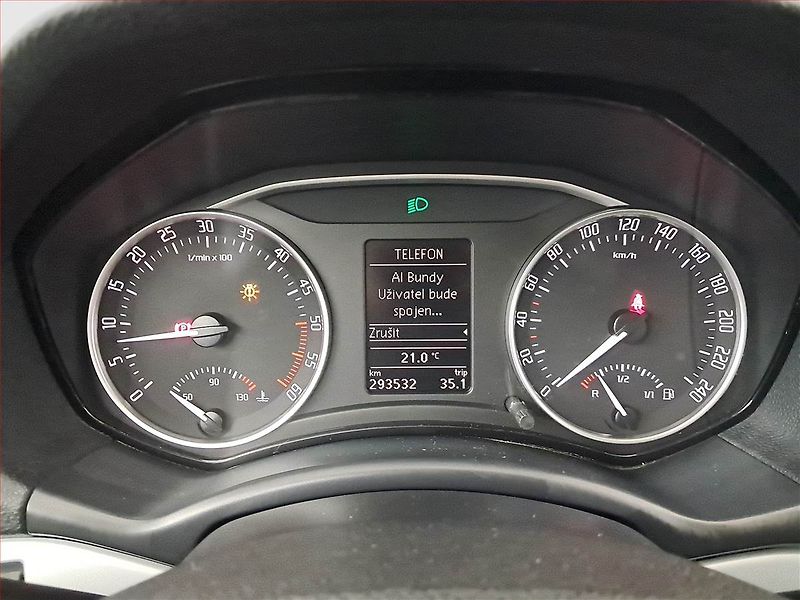 Škoda Octavia (2011) Scout 2.0 TDI, 4X4 - fotka 11 z 16