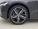 Volvo V60 T8 AWD RECHARGE R-DESIGN AUT - náhled 37