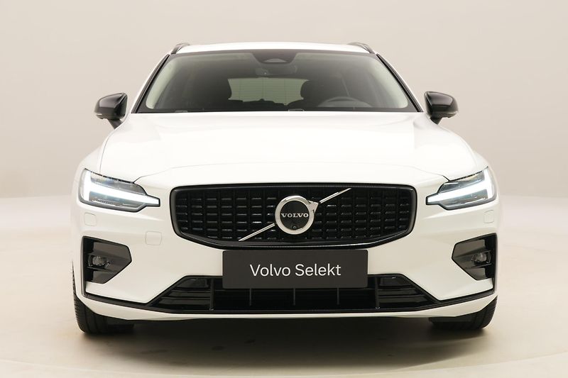 Volvo V60 B4 DARK PLUS AUT  - fotka 16 z 59