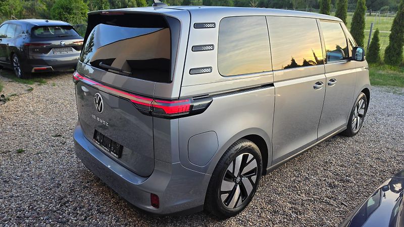 Volkswagen ID.Buzz (2023) Pro 150 kW - fotka 2 z 27
