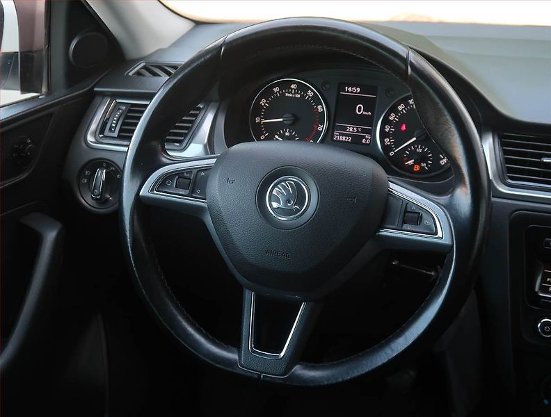 Škoda Rapid (2014) Spaceback 1.2 TSI, Serv.kniha - fotka 16 z 16