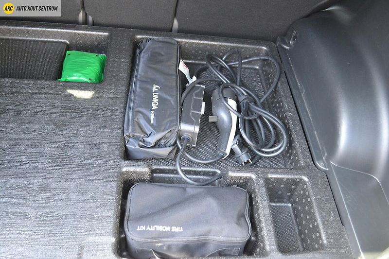 Hyundai Tucson 1,6 T-GDI PHEV 4WD AT PREMIUM - fotka 26 z 69