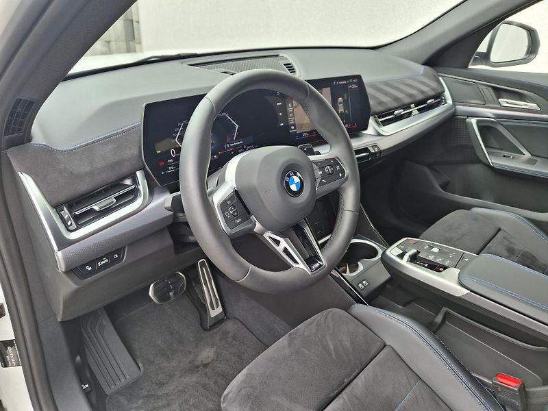 BMW X2 xDrive20d M-Sport - fotka 8 z 24