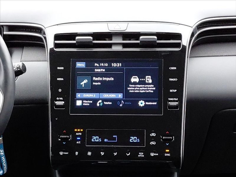 Hyundai Tucson 1,6   1.6 T-GDi DCT SMART - fotka 16 z 24