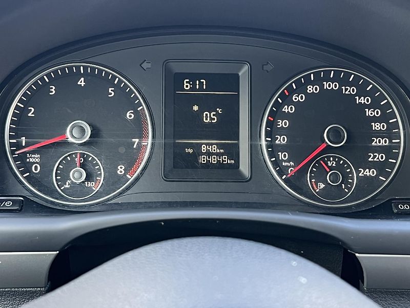 Volkswagen Touran 1.2TSi 77kw  7MÍST TEMPOMAT  - fotka 17 z 43