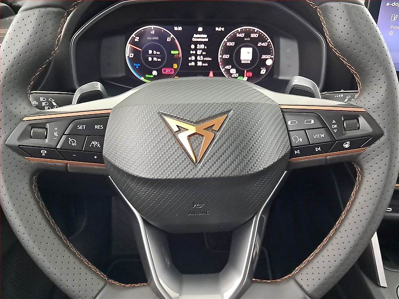 Cupra Formentor (2021) 1.4 e-Hybrid - fotka 23 z 23