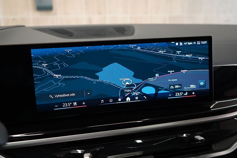BMW X5 30d xDrive, Ventilace, Tažné - fotka 31 z 49