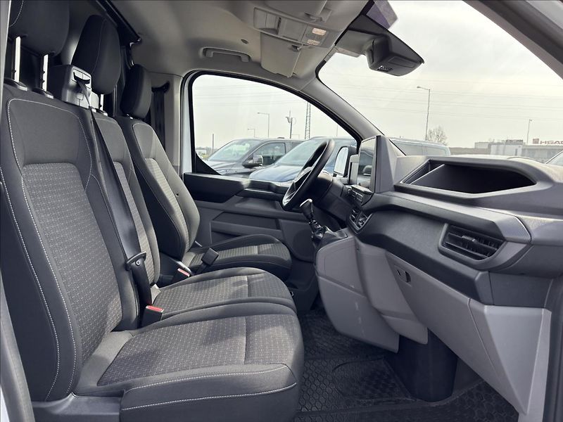 Ford Transit Custom 2,0 EcoBlue 100kW L1 - fotka 16 z 36