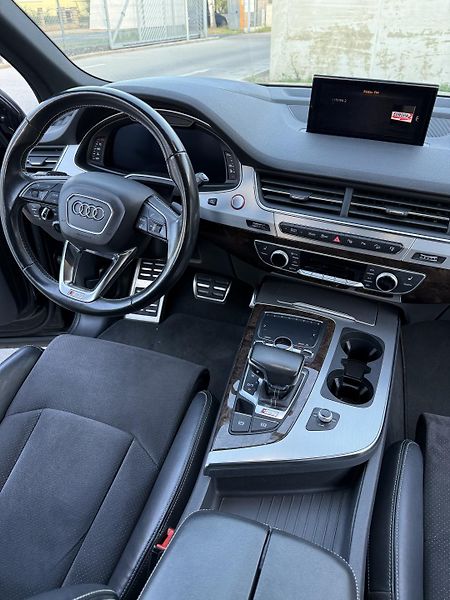 Audi SQ7 (2016) Audi SQ7 - fotka 33 z 43