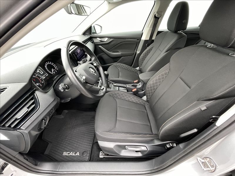 Škoda Scala 1,0 TSI Ambition Plus LED+PDC - fotka 4 z 24