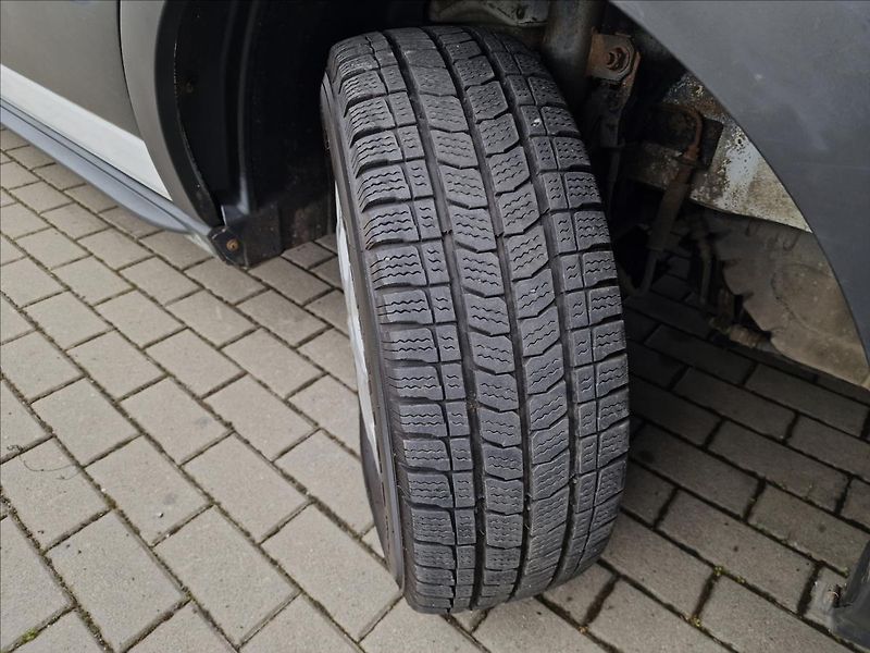 Ford Transit 2.0TDCi 96kw L2, 9-míst, ČR - fotka 37 z 39