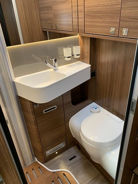 Hymer B MC I 550 volné od 1.10.26 - fotka 17 z 24