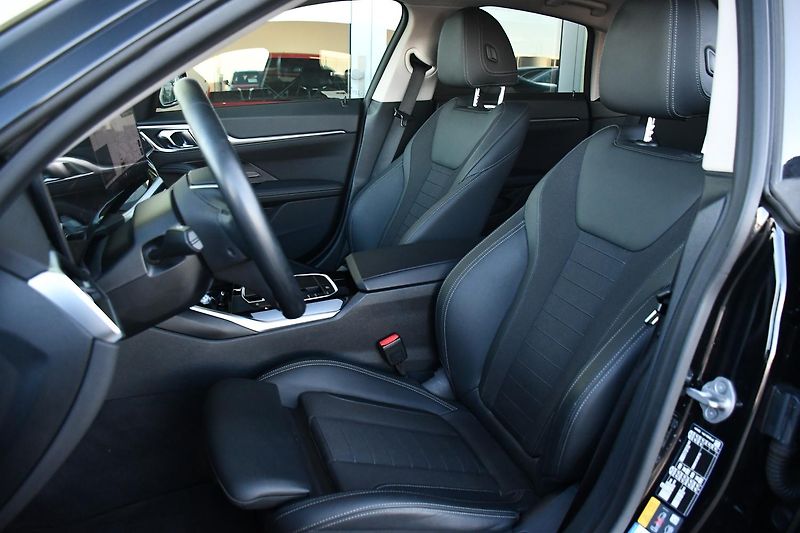 BMW i4 eDrive40 NAV REZERVACE - fotka 16 z 41
