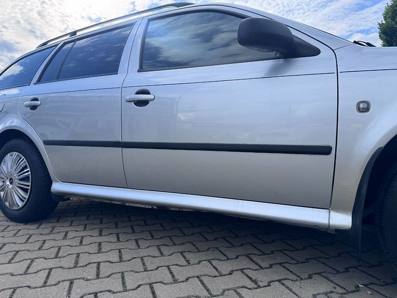 Škoda Octavia (2008) 1,9 TDI 74 KW TAŽNÉ - fotka 17 z 40