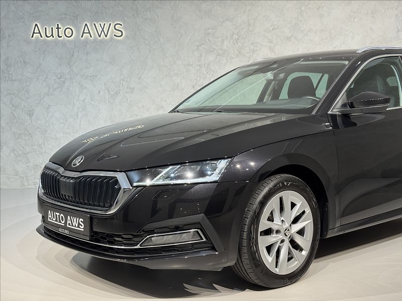 Škoda Octavia 2,0 TDi  DSG Tour Virtual LED - fotka 4 z 45
