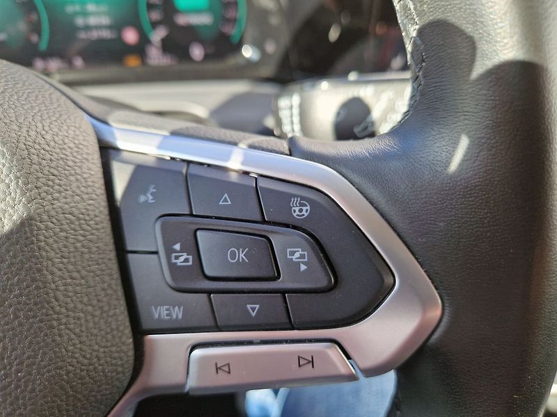 Volkswagen Golf Style 1.5 TSI - fotka 21 z 36