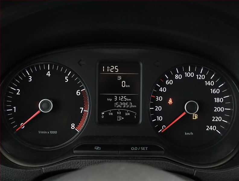Volkswagen Polo (2011) 1.2 12V - fotka 8 z 15