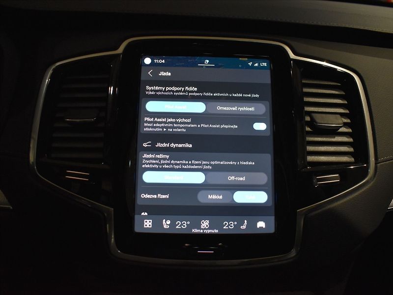 Volvo XC90 2,0 B5 AWD PLUS Pano,BLIS, - fotka 20 z 24